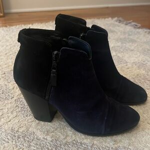 Rag & Bone Suede ankle boot! Duo-Tone!